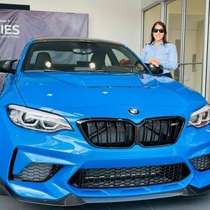 Meet your Posher, Shirley